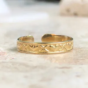 14KT Yellow Gold Patterned Hearts Toe Ring