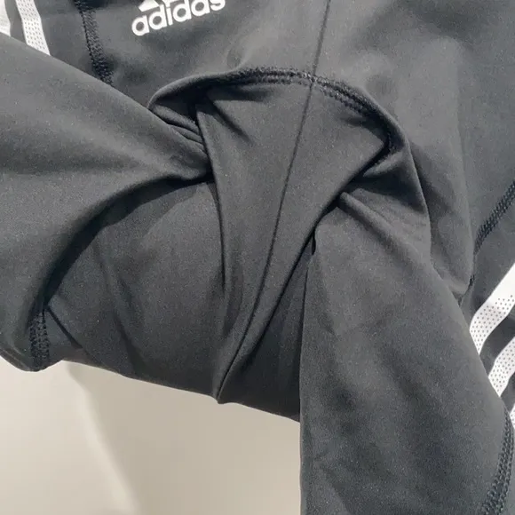 adidas women’s THE CYCLING SHORT Size Small