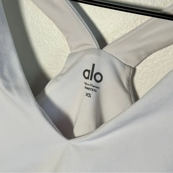 Alo Yoga Airbrush Real Bra Tank in white