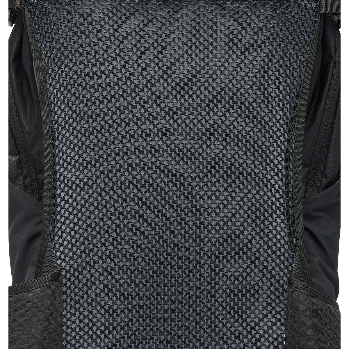 Blackcomb Ridge™ 30L Backpack - Black