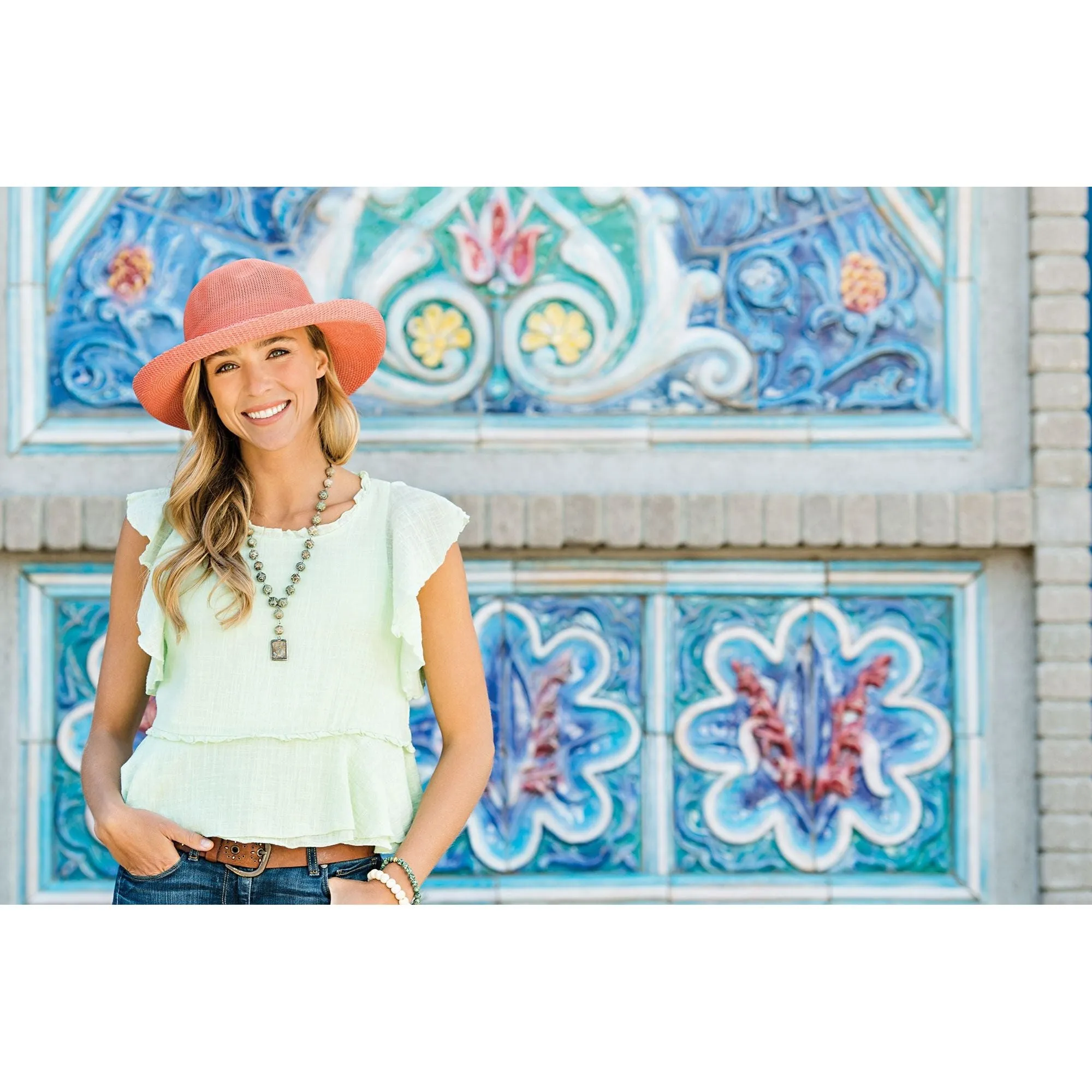 CHAPEAU WALLAROO VICTORIA