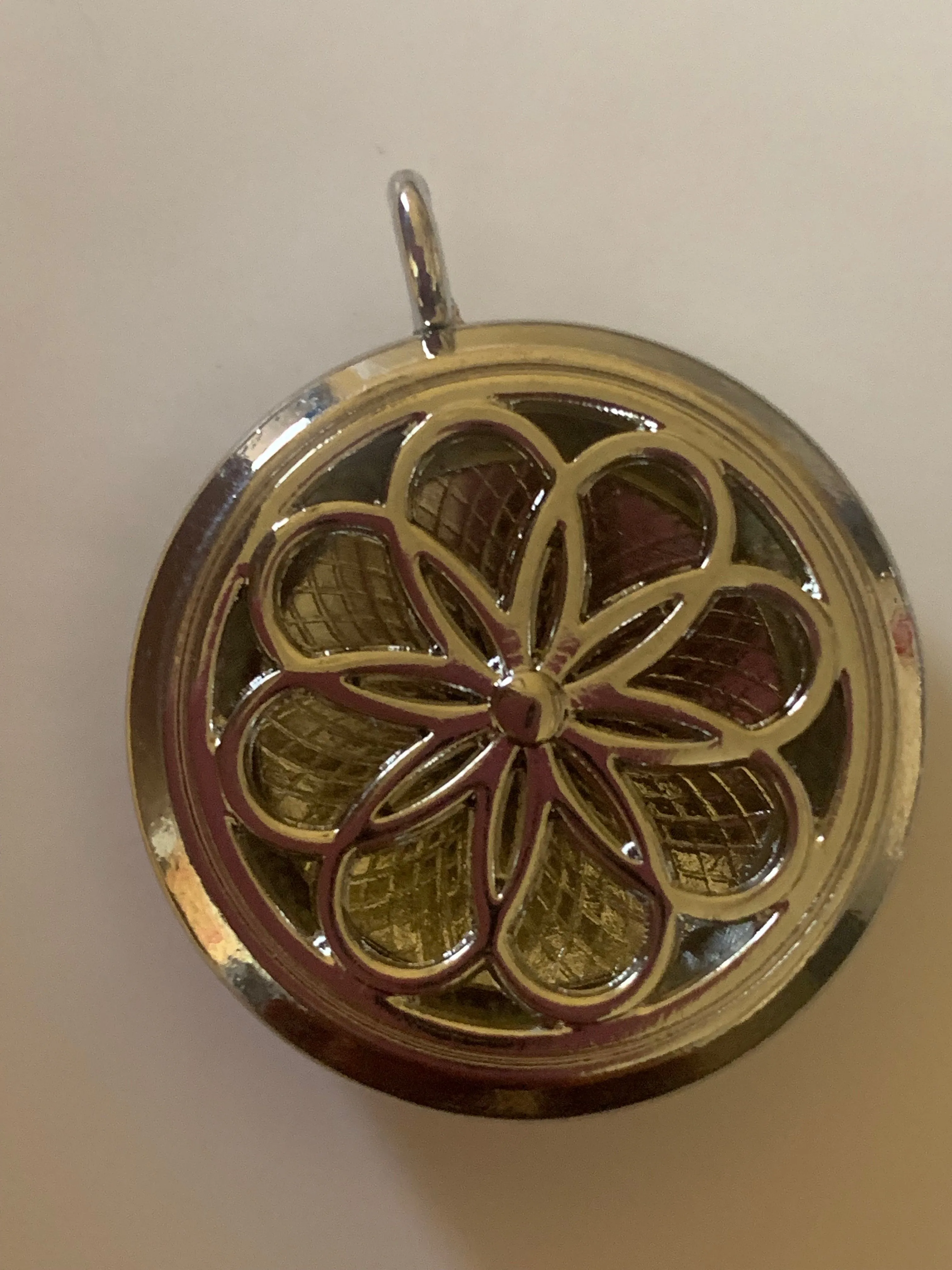 Daisy Pearl Locket