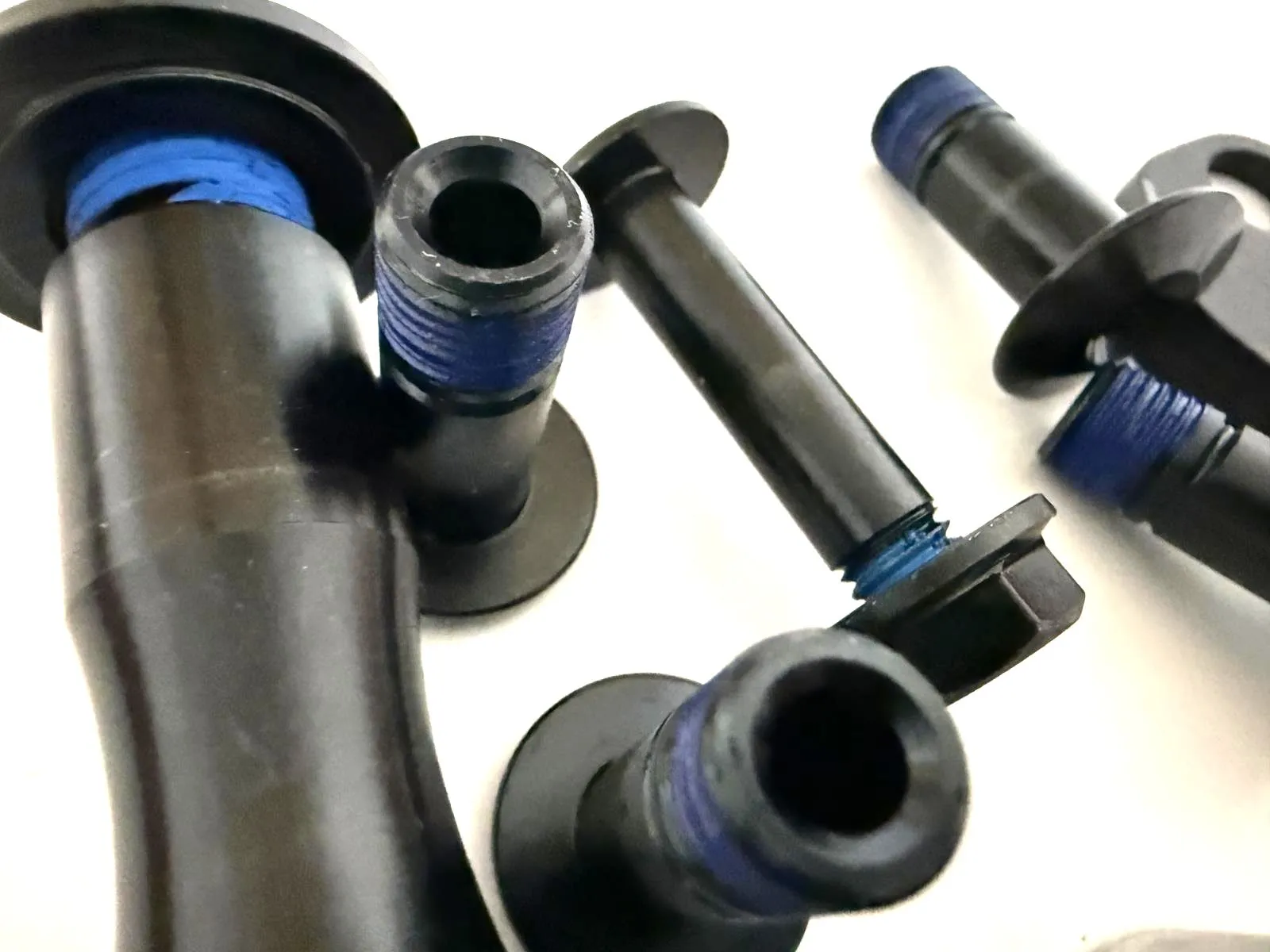 Diamondback Mission Bushing Rebuild Kit for 2010 Mountain Bike bolts / Bearings