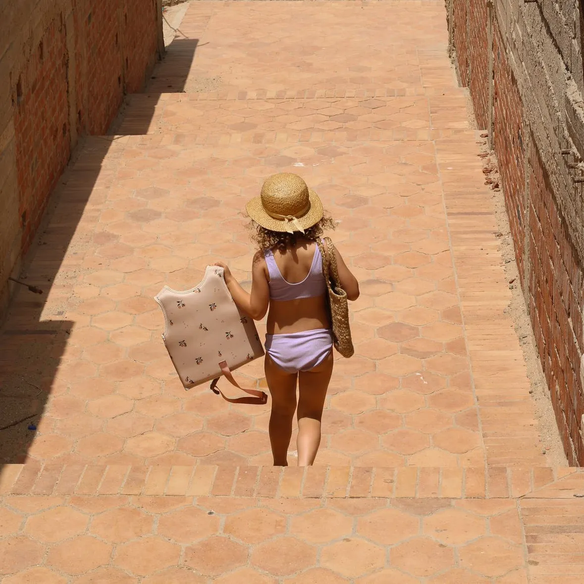 Dove Peach Print Neoprene Swim Vest (Seashell)