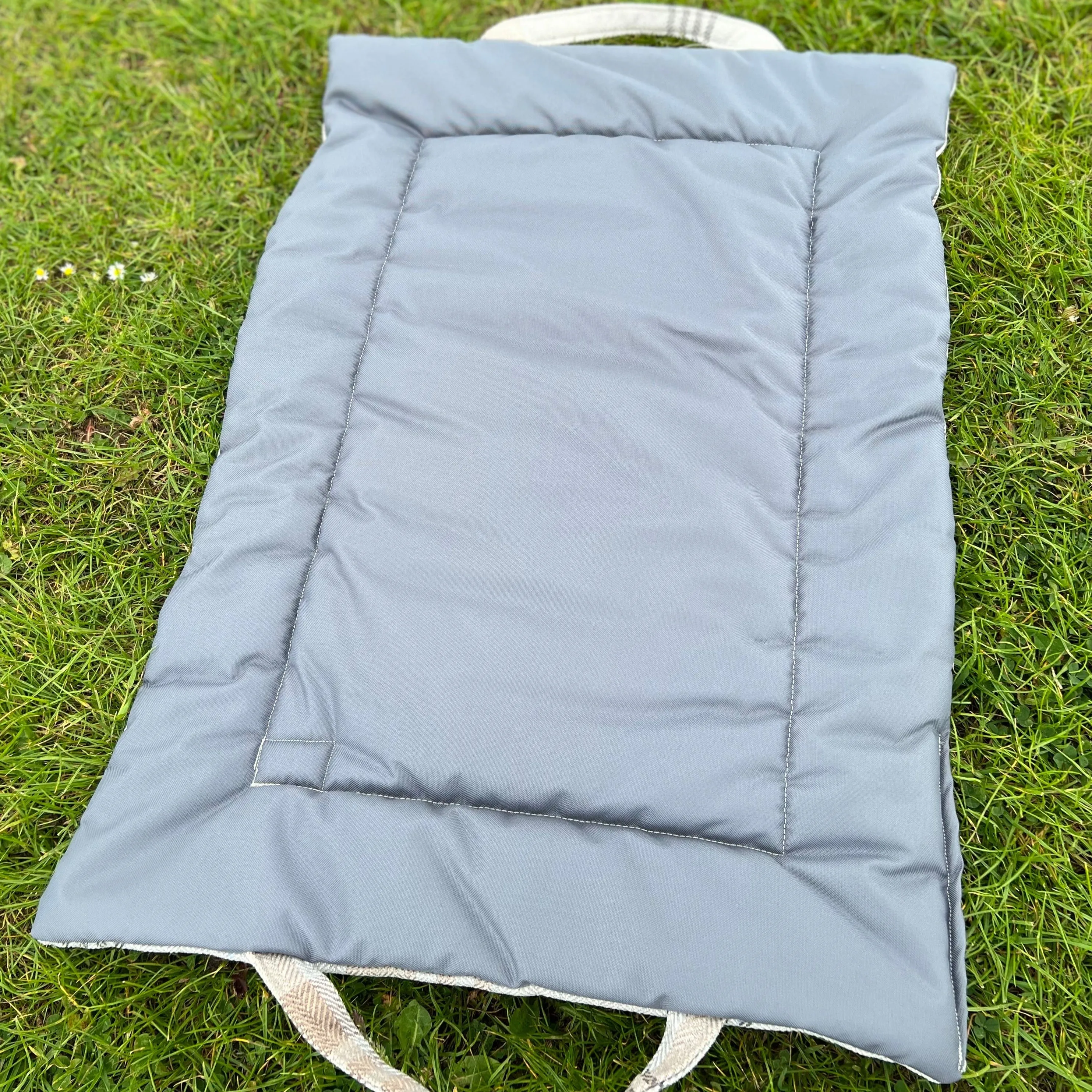 Dove Tweed Picnic Pads