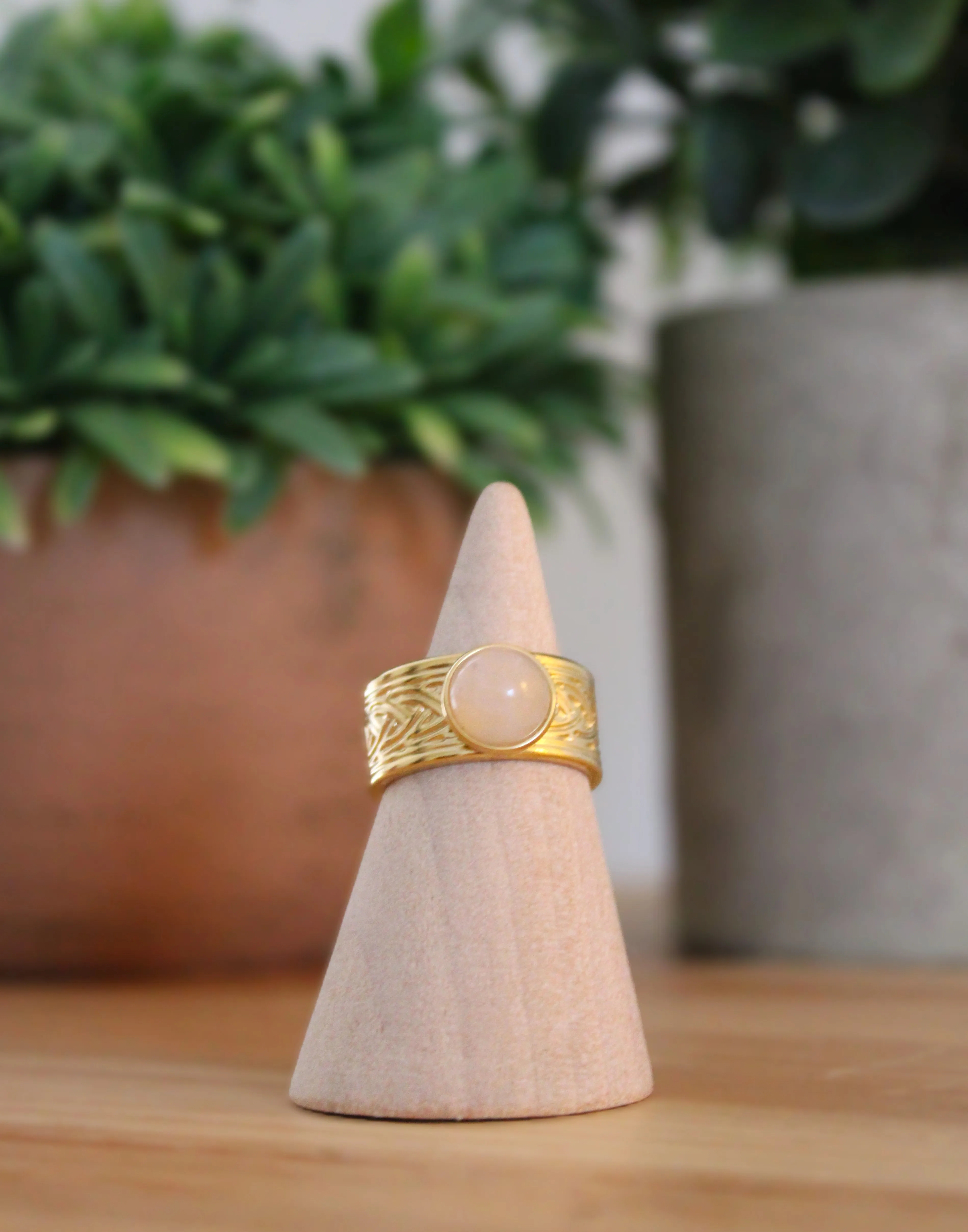 Lovable Rose Quartz Ring