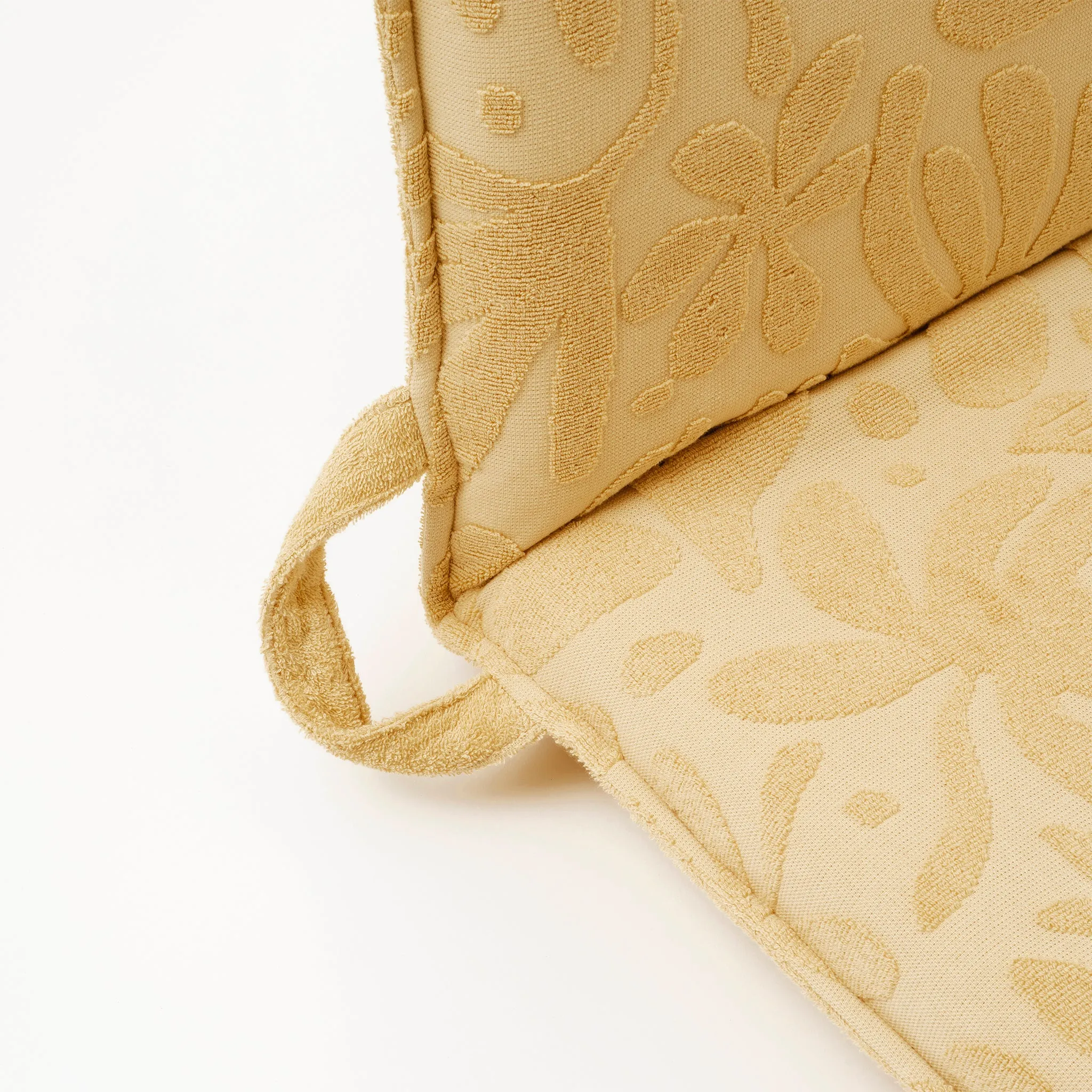 LUXE FOLDING SEAT - MANGO BAY GOLDEN MUSTARD