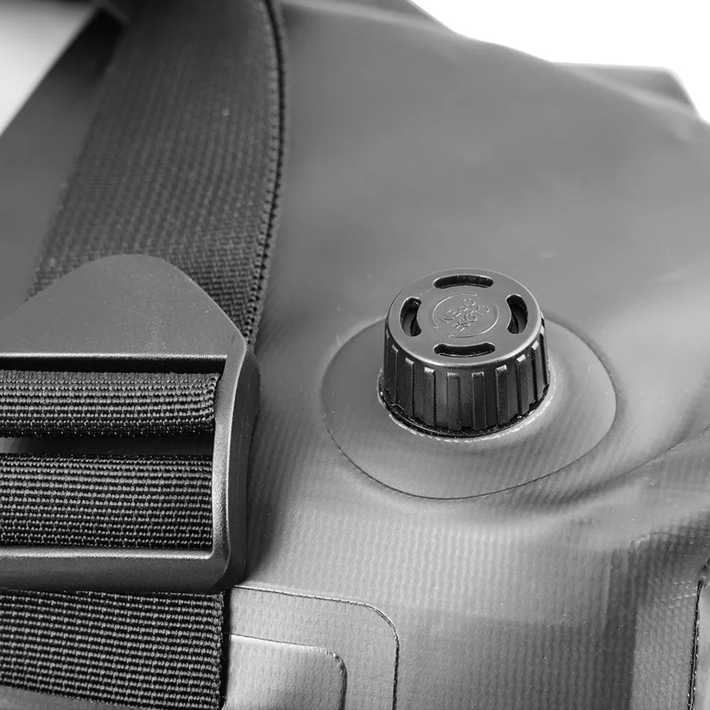 NELSON-RIGG HURRICANE DUFFLE BAG – 25L