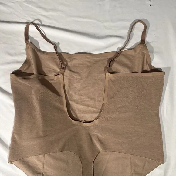 NEW $68‎ SKIMS [ 4X ] Sheer Sculpt Thong Bodysuit in Tan nude #6372
