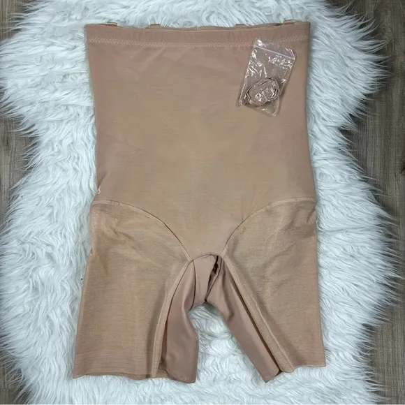 NEW Honeylove superpower short Shapewear