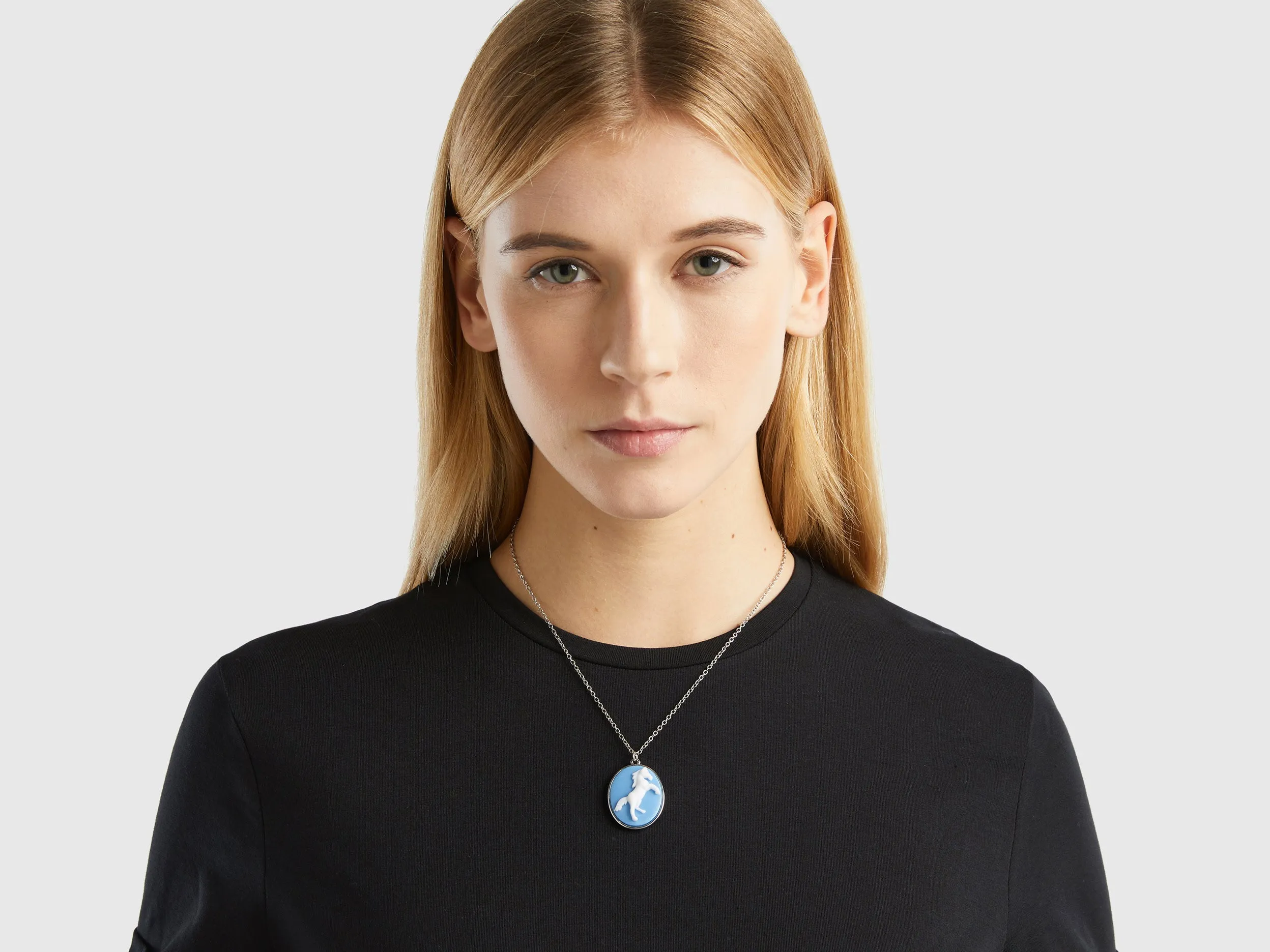 Patterned Clasp Necklace