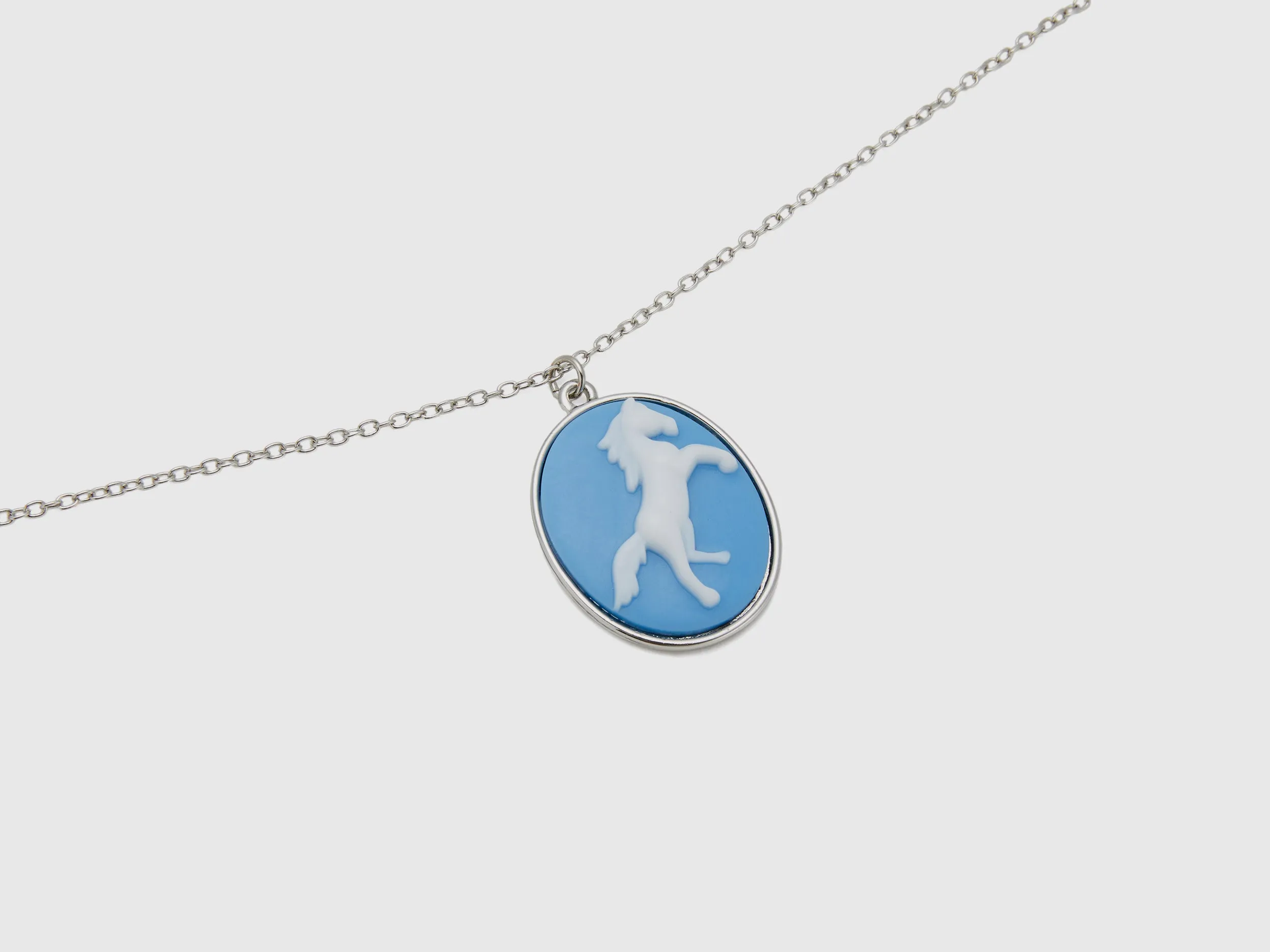Patterned Clasp Necklace