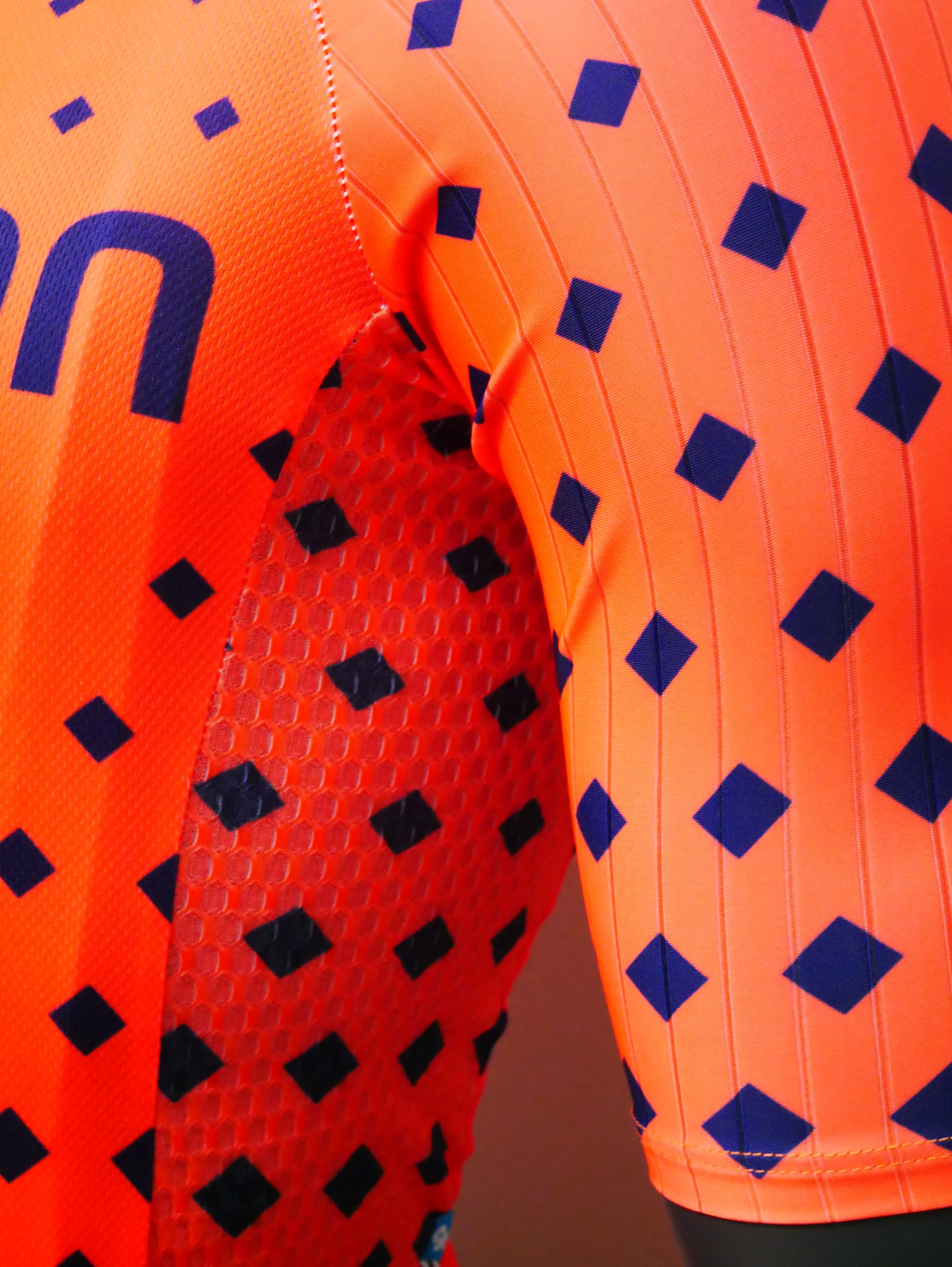 PERFORMANCE  JERSEY