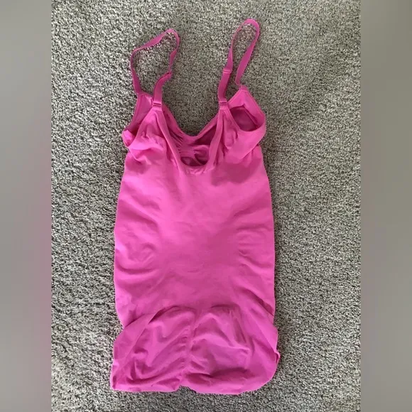 SKIMS Seamless Sculpt Brief Bodysuit | Neon Pink | Size 4XL/5XL