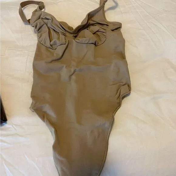SKIMS Seamless Sculpt Shaping Seamless Thong Bodysuit In Clay Nude 4XL