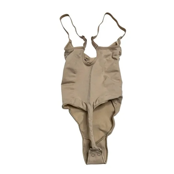 Skims Viral Seamless Sculpt Thong Shaping Bodysuit Mica Nude Women’s Size XXS