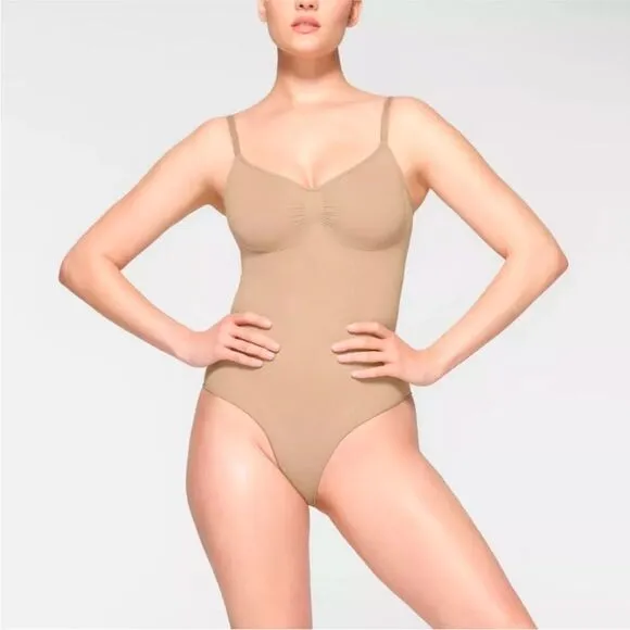 Skims shapewear bodysuit seamless sculpt brief bodysuit Sand Small NWT $70