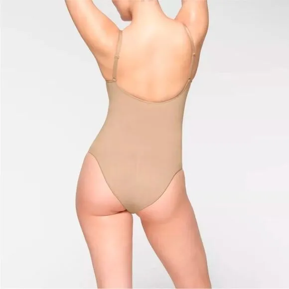 Skims shapewear bodysuit seamless sculpt brief bodysuit Sand Small NWT $70