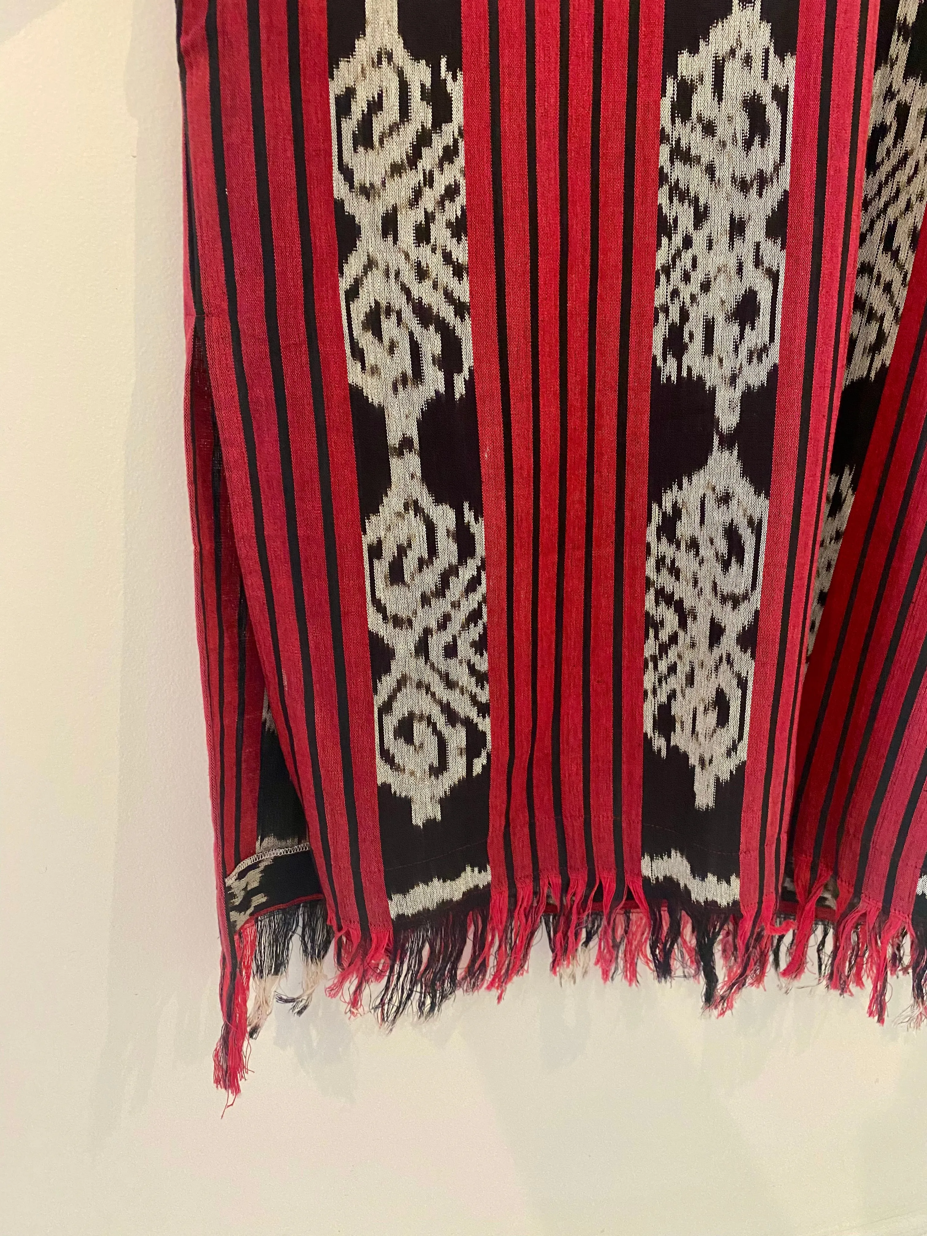 SOLANA Beach Cover in Deep Red Ikat