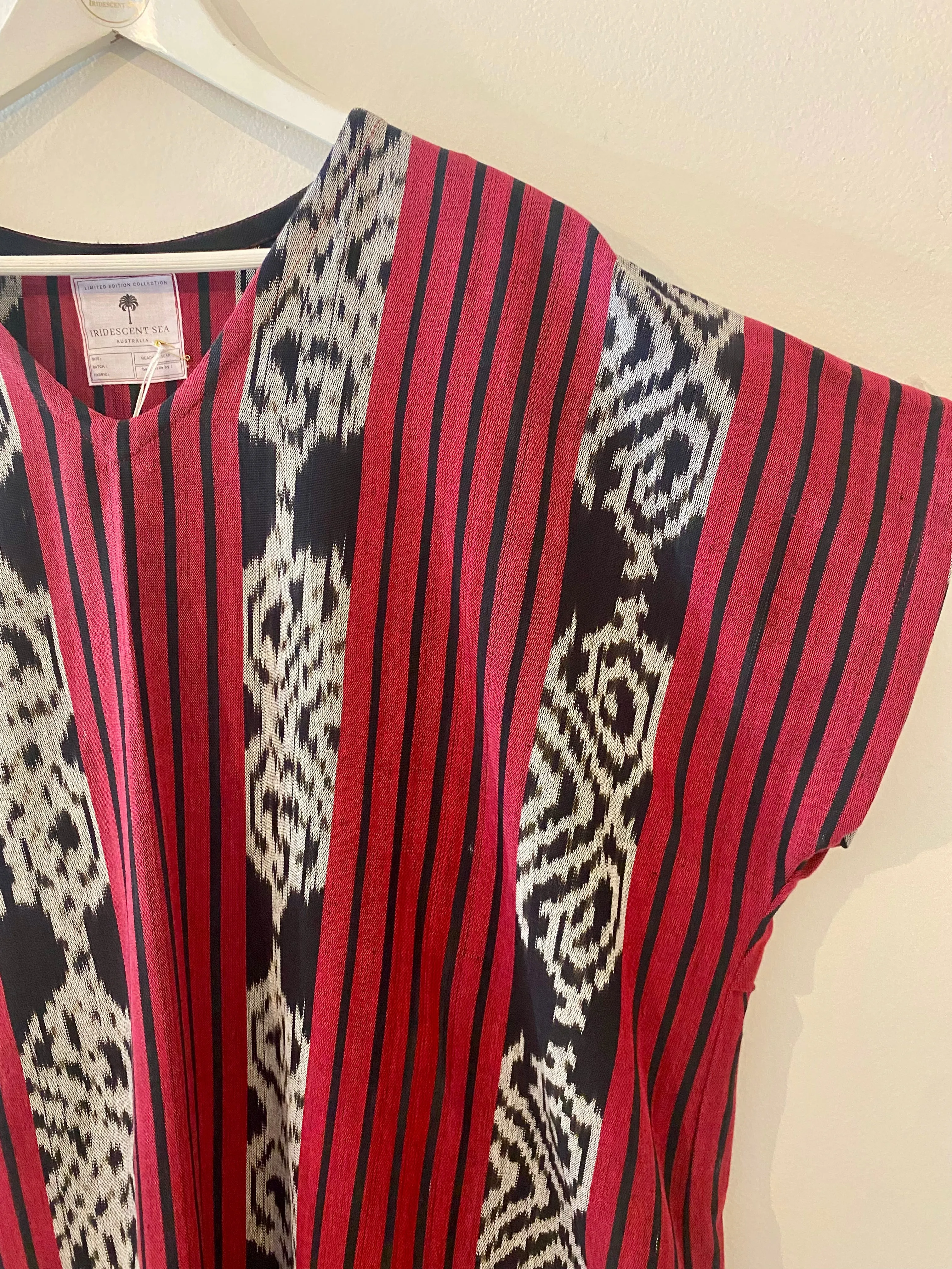 SOLANA Beach Cover in Deep Red Ikat
