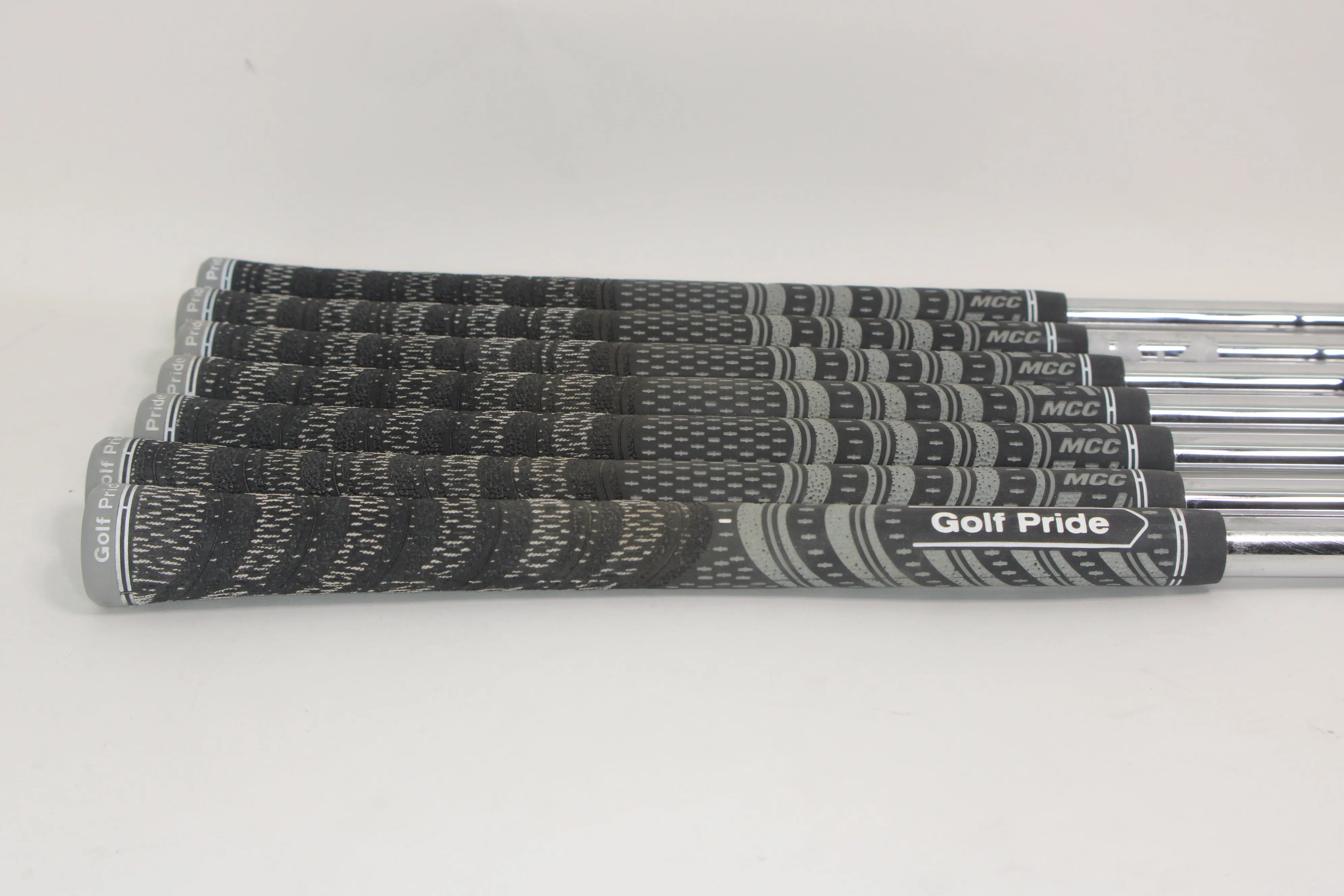True Temper Dynamic Gold Mid 115 gram  S300 shaft set 4-PW Pre-Owned